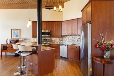 491 Dutton St unit 403, Lowell, MA 01854 - photo 5