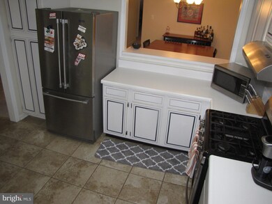 11944 Cardamom Dr, Woodbridge, VA 22192 - photo 5