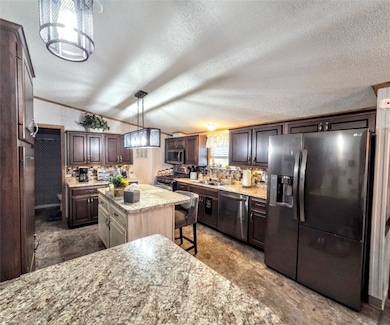 105 Eagle Pointe Dr, New Eagle, PA 15067 - photo 7