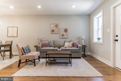 313 Hermitage St, Philadelphia, PA 19128 - photo 4