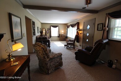 6208 Apex Dr, Louisville, KY 40219 - photo 7