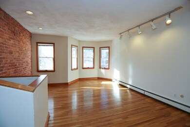 139 Erie St unit 2, Cambridge, MA 02139 - photo 2