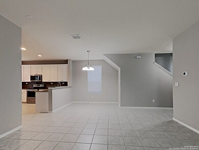 12017 Canyon Rock Ln, San Antonio, TX 78254 - photo 4