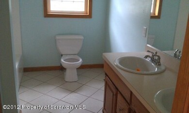 929 Shoemaker Ave, Wyoming, PA 18644 - photo 5