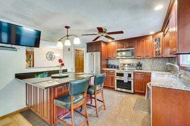 9 Hickory Hill Rd, Wakefield, MA 01880 - photo 3