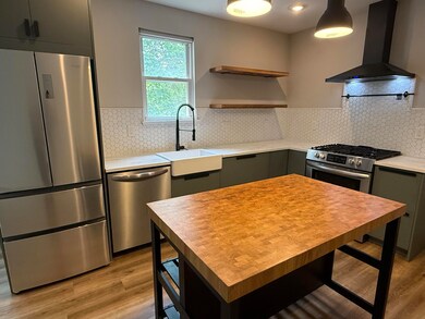 2 Kitchen Upper