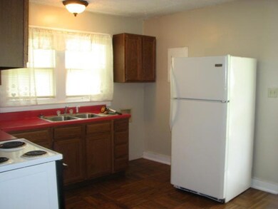 108 S Saltsman Dr, Hopkinsville, KY 42240 - photo 3