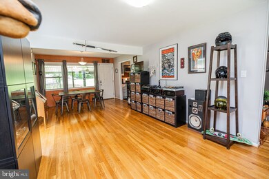 58 E Timonium Rd, Lutherville Timonium, MD 21093 - photo 2