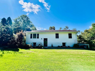 1520 E Vera Dr, Bloomington, IN 47401 - photo 2