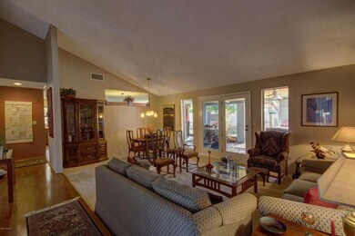 801 E Chilton Dr, Tempe, AZ 85283 - photo 4