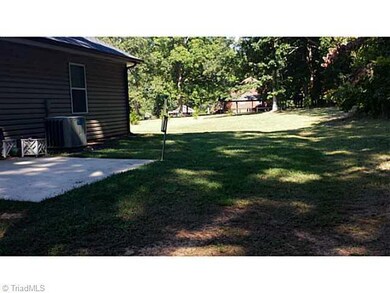 224 Roosevelt Rd, Asheboro, NC 27205 - photo 2