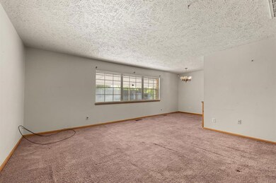 4905 Colfax Place, Oklahoma City, OK 73112 - photo 6