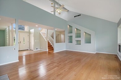 354 Crestway Ct, Saline, MI 48176 - photo 6