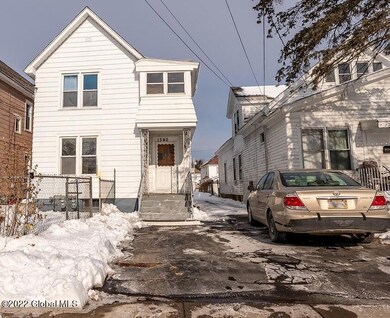 2 Front Off-Street Parking