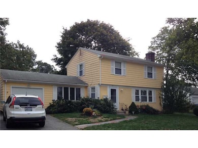11 Circle Dr, Riverside, RI 02915 - photo 2