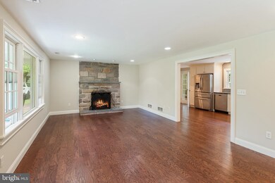 163 E Dark Hollow Rd, Pipersville, PA 18947 - photo 4