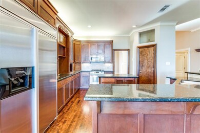 1013 Crestview Dr, Bedford, TX 76021 - photo 7