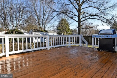 20336 Watkins Meadow Dr, Germantown, MD 20876 - photo 4