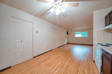 91 Capitol Hill Dr unit 91G, Londonderry, NH 03053 - photo 5