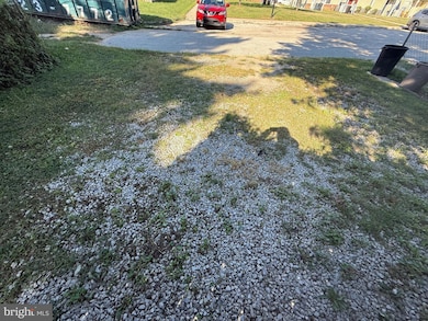 330 Fairview Rd, Crum Lynne, PA 19022 - photo 4