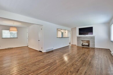 2868 Pineridge Ave, Cincinnati, OH 45208 - photo 4