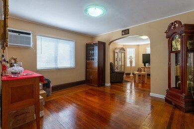 218 Pelham St, Fall River, MA 02721 - photo 5