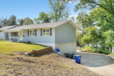 3821 Bever Ave SE, Cedar Rapids, IA 52403 - photo 2