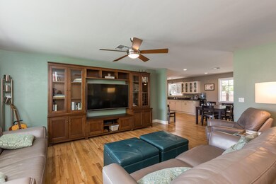 6) FORMAL LIVING