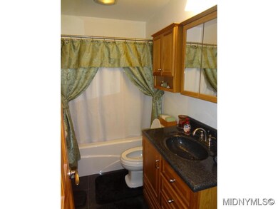 Updated Full Bath