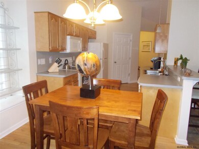 3 Magnolia Way, Ballston Lake, NY 12019 - photo 4