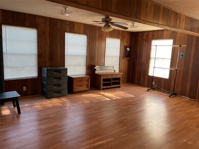 1391 County Road 668 unit 2, Alvin, TX 77511 - photo 2