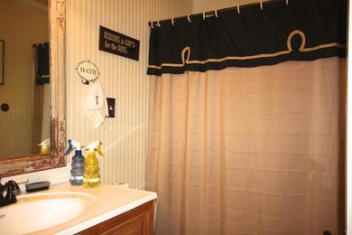 207 E Randall St, Beeville, TX 78102 - photo 6