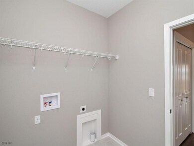 9832 Dunmore Cir, Johnston, IA 50131 - photo 6