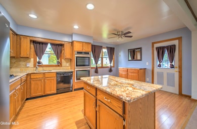 1 Laurel Ln, Schenectady, NY 12304 - photo 4