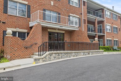 803 Coxswain Way unit 106, Annapolis, MD 21401 - photo 2