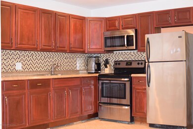 1 Osborne Place unit W, Sea Bright, NJ 07760 - photo 2