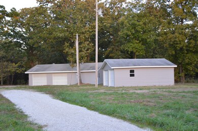 4188 S 90th Rd, Bolivar, MO 65613 - photo 3
