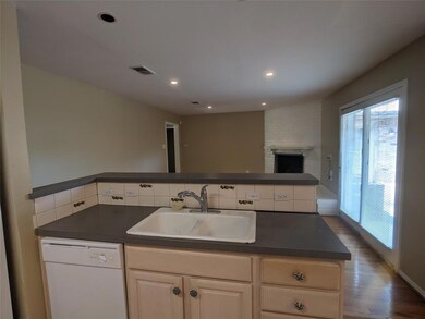 6922 Galemeadow Cir, Dallas, TX 75214 - photo 6