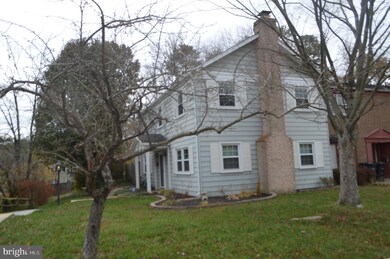 12140 Dove Cir, Laurel, MD 20708 - photo 2