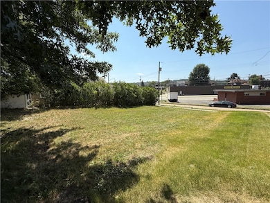 108 Greydon Ave, Mc Kees Rocks, PA 15136 - photo 3