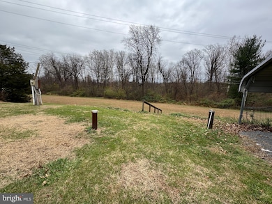 131 N Main St, Douglassville, PA 19518 - photo 4