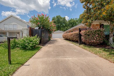 10118 Briar Forest Dr, Houston, TX 77042 - photo 3