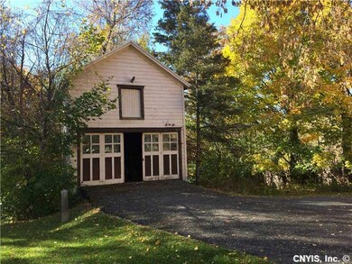 Garage Garage/Carriage House