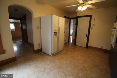 954 W Main St, New Holland, PA 17557 - photo 6