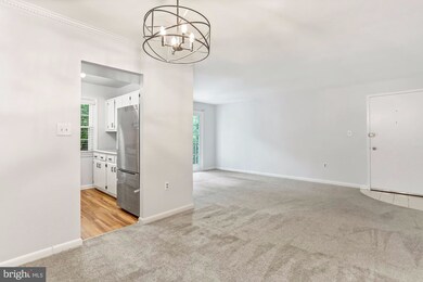 9449 Fairfax Blvd unit 304, Fairfax, VA 22031 - photo 7