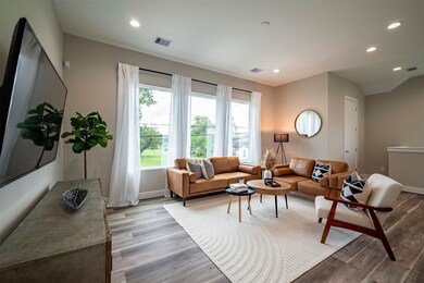 2012 Linder St, Houston, TX 77026 - photo 2