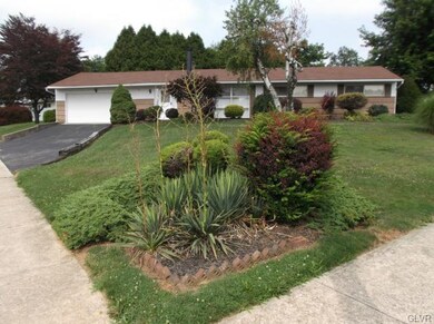 590 Miller Ln, Whitehall, PA 18052 - photo 2