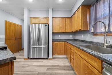 118 2nd Ave W, Turtle Lake, ND 58575 - photo 7