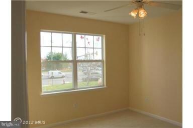 12917 Centre Park Cir unit 217, Herndon, VA 20171 - photo 4