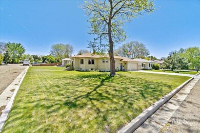 504 S Chestnut St, Nampa, ID 83686 - photo 3